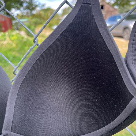 SKIMS fits everybody Tshirt bra - Picture 10 of 12